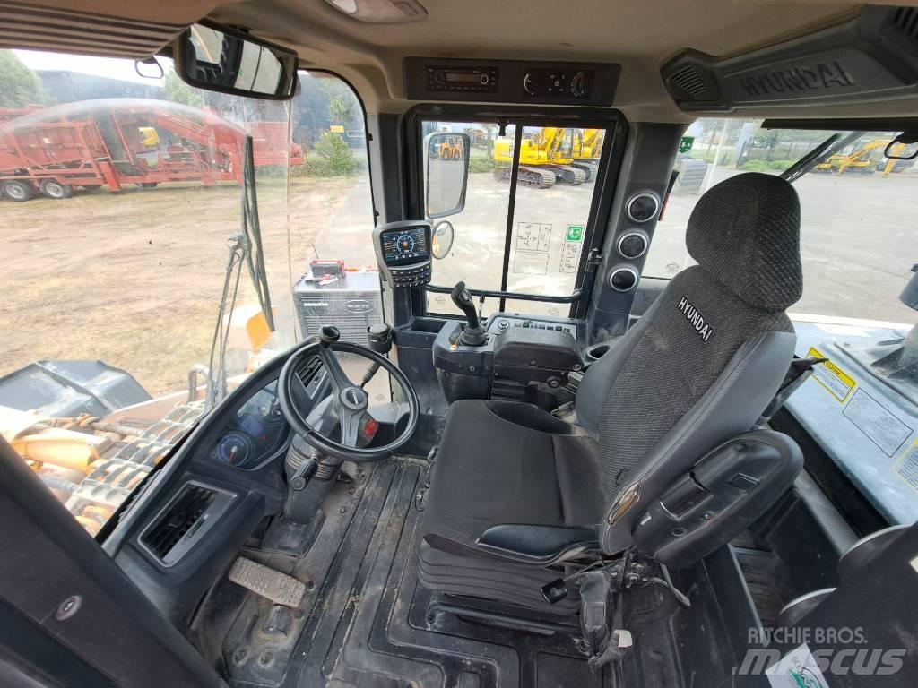 Hyundai HL940 輪胎式裝載機