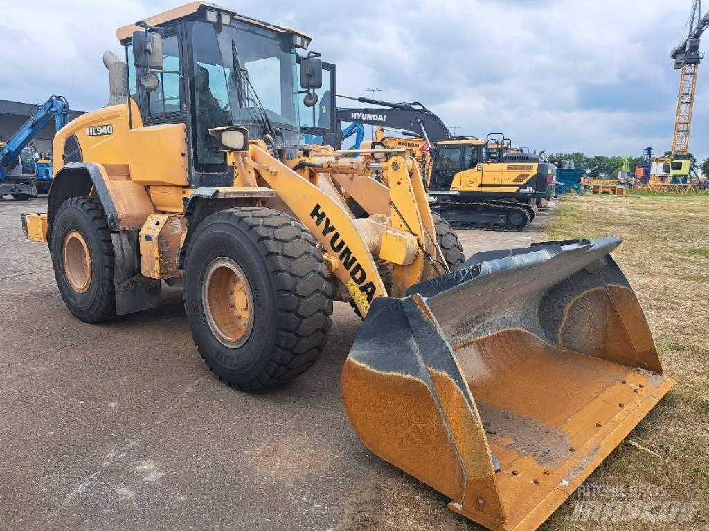 Hyundai HL940 輪胎式裝載機