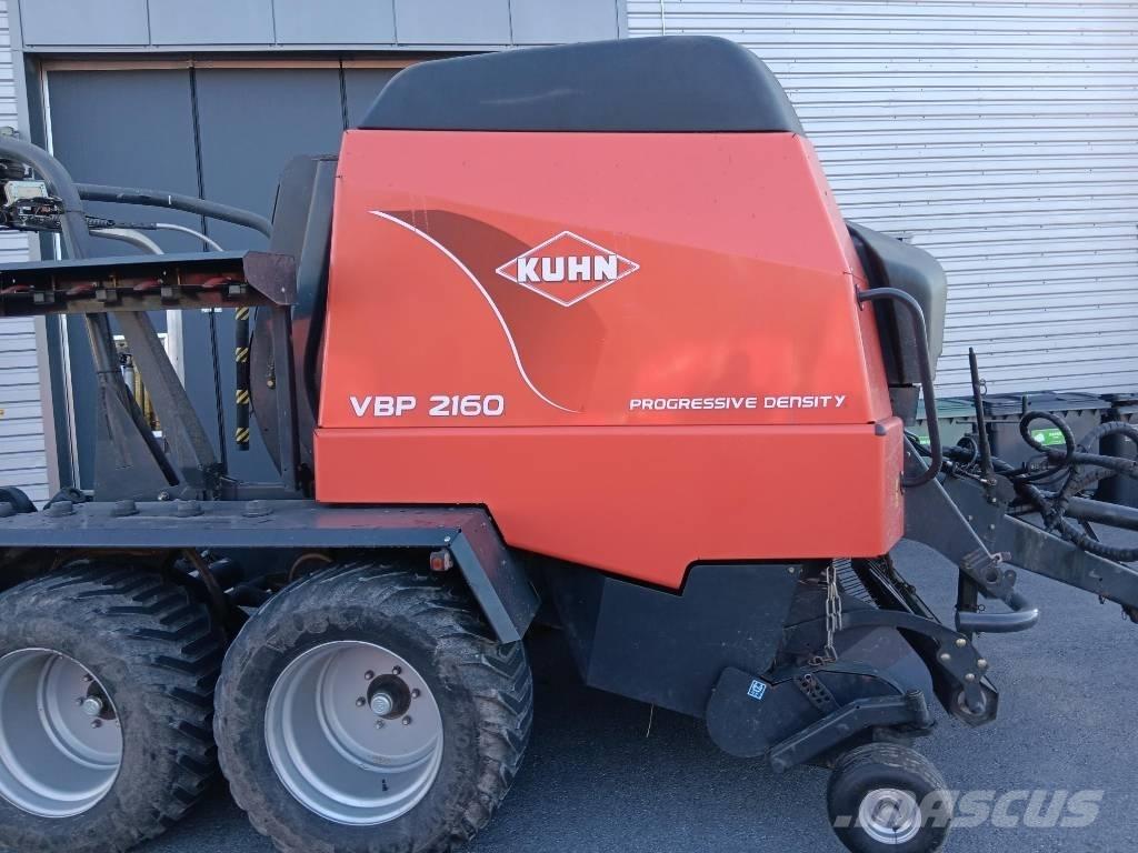 Kuhn VBP 2160 圓型牧草打包機
