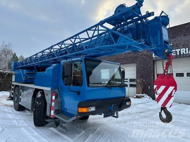Liebherr LTM 1030-2 全路面起重機/吊車