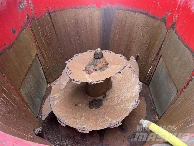 Peecon VME 120 混合餵料機