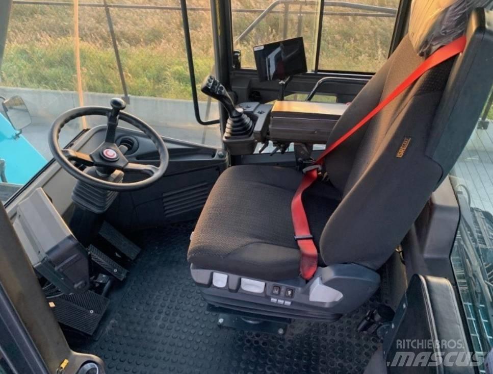 Konecranes 4538 CCX4 前伸型堆積機