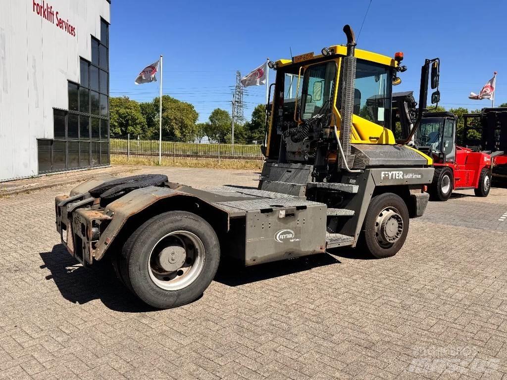 Terberg RT 223 終端式曳引機