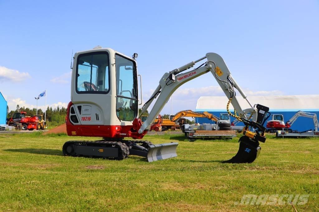 Takeuchi TB216 小型挖土機/掘鑿機<7t(小型挖掘機)