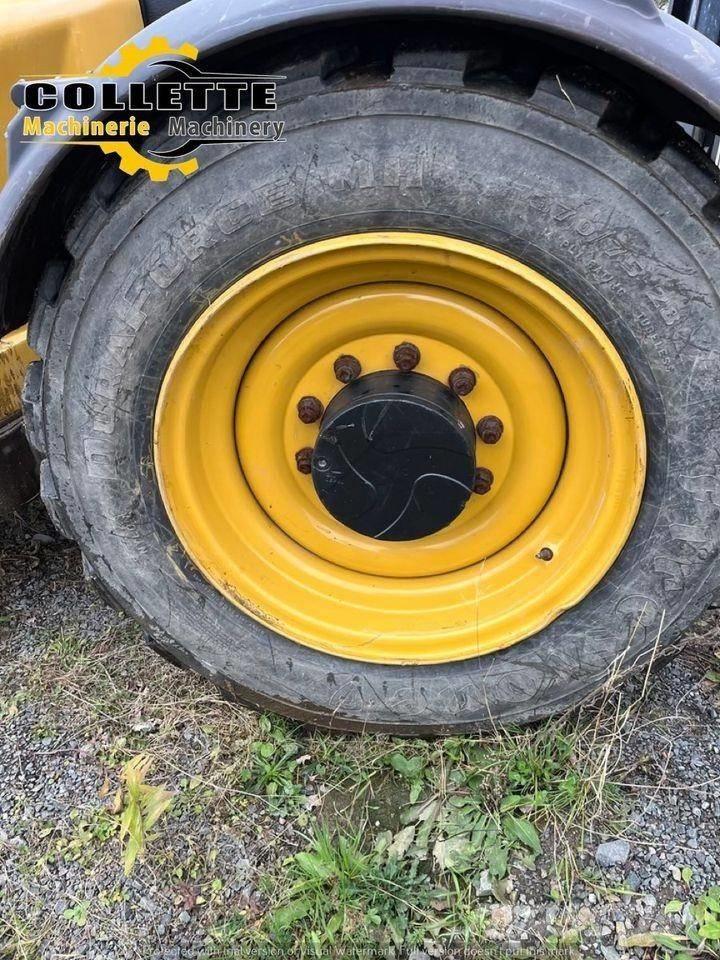 CAT TL 943 伸縮臂操作車