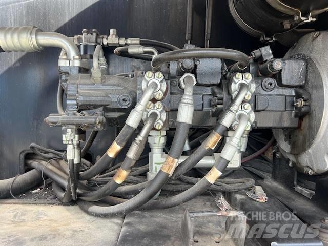 JLG 1350 SJP 伸縮臂高空作業車