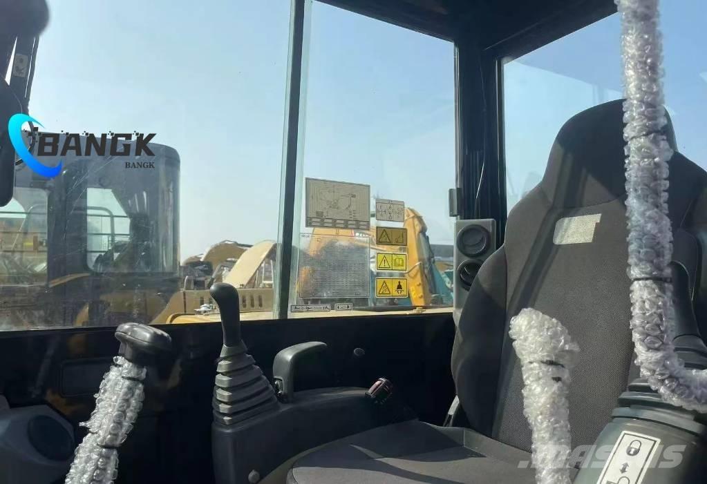 CAT 305.5 E 小型挖土機/掘鑿機<7t(小型挖掘機)