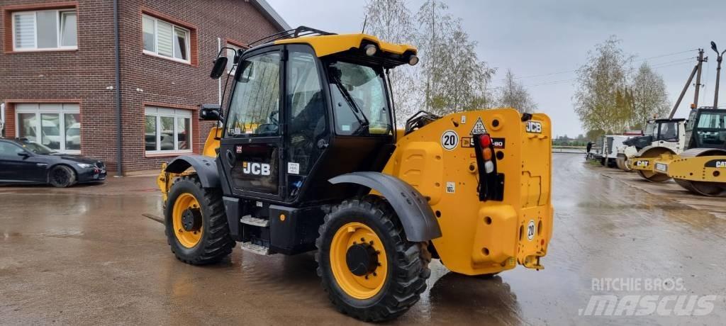 JCB 550-80 伸縮臂操作車