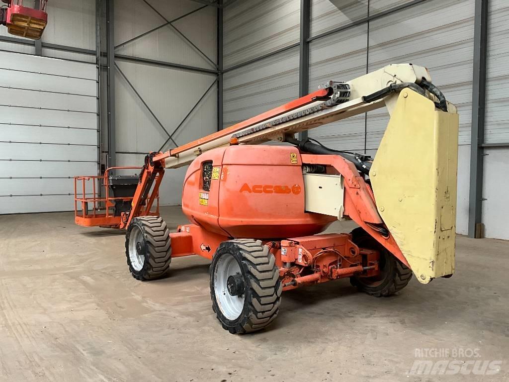 JLG 600 AJ 曲臂高空作業車