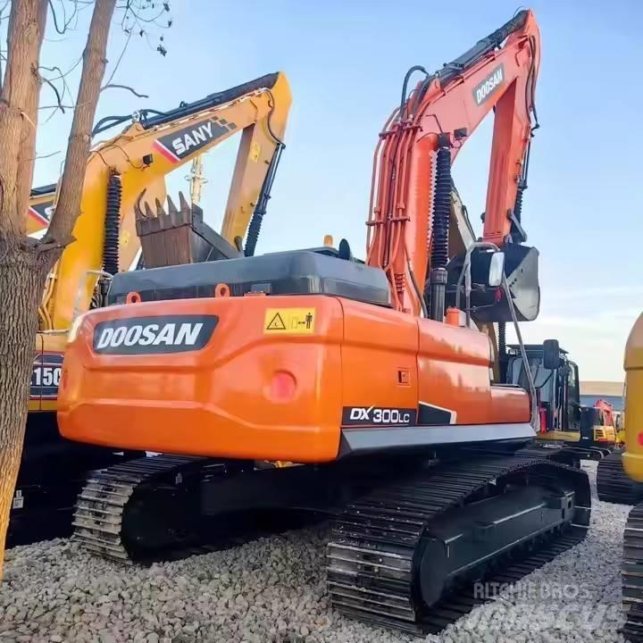 Doosan DH300 履帶式 挖土機/掘鑿機/挖掘機