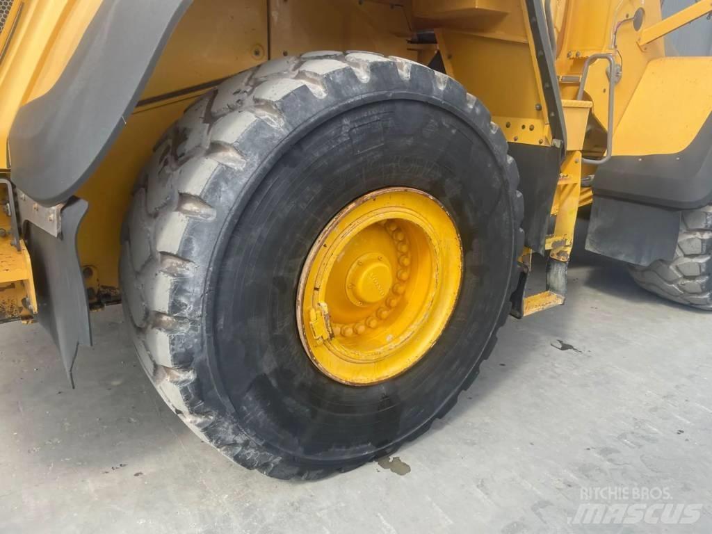 Volvo L180G 輪胎式裝載機