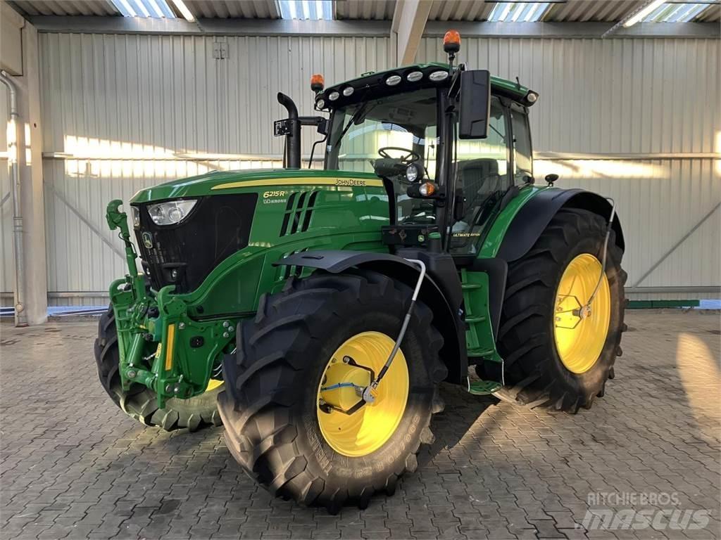 John Deere 6215R 曳引機