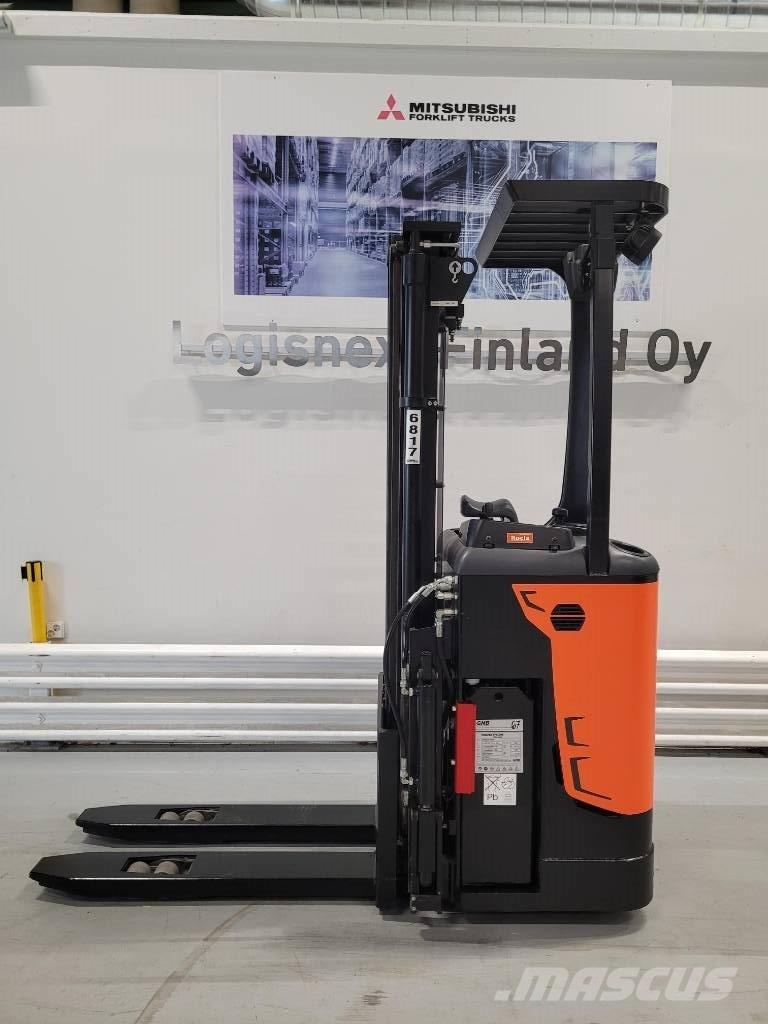 Rocla SST 16 ACI 自走式堆積機