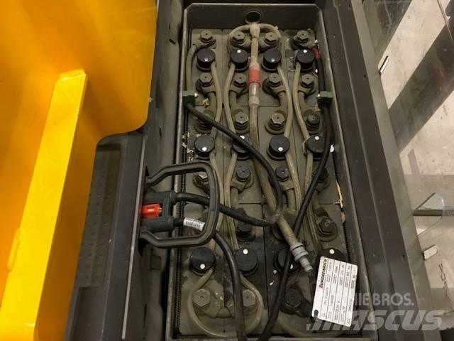 Jungheinrich ERC 214 行走控制式堆積機
