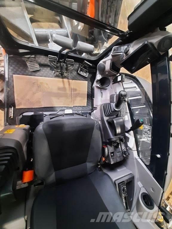 Kubota KX060-5 小型挖土機/掘鑿機<7t(小型挖掘機)