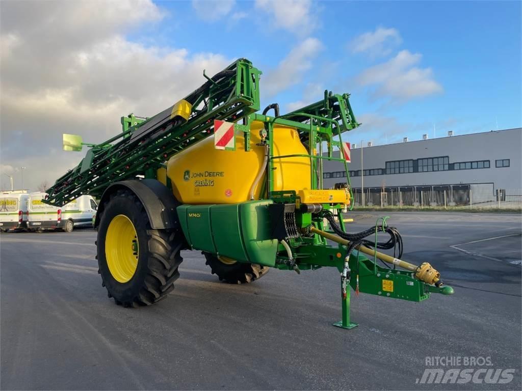 John Deere M740i 牽引式噴霧機