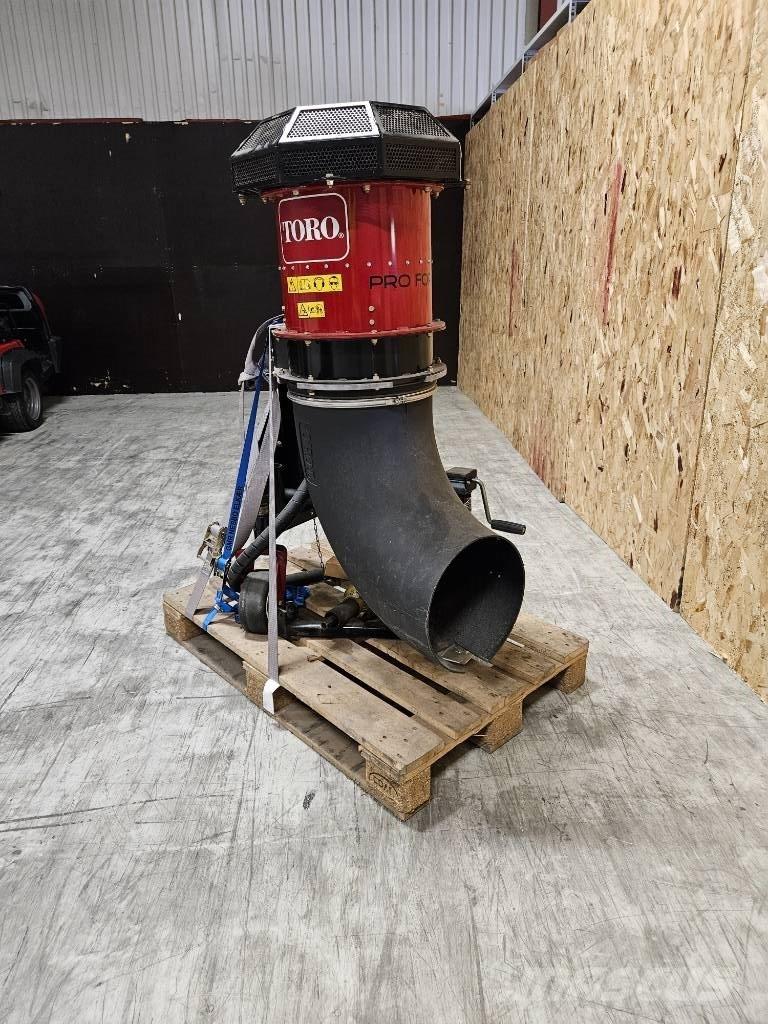 Toro ProForce 碎片清除設備