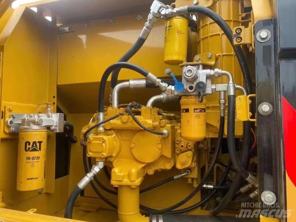 CAT 320 D 履帶式 挖土機/掘鑿機/挖掘機