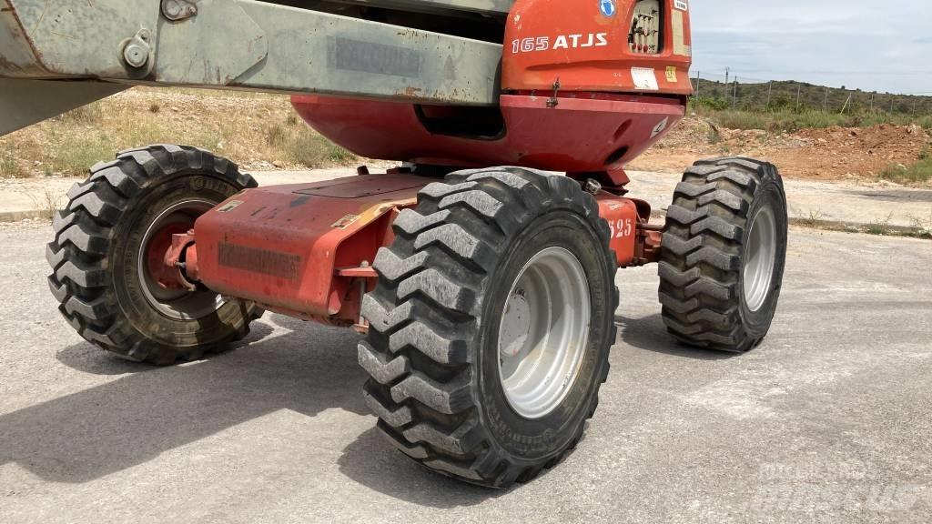 Manitou 165 ATJ 曲臂高空作業車
