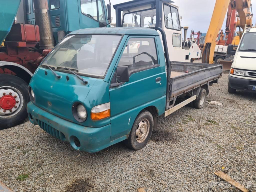 Hyundai H 100 皮卡.傳統半斗卡車/側卸板