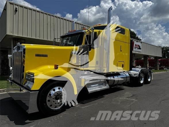 Kenworth W900 曳引機組件