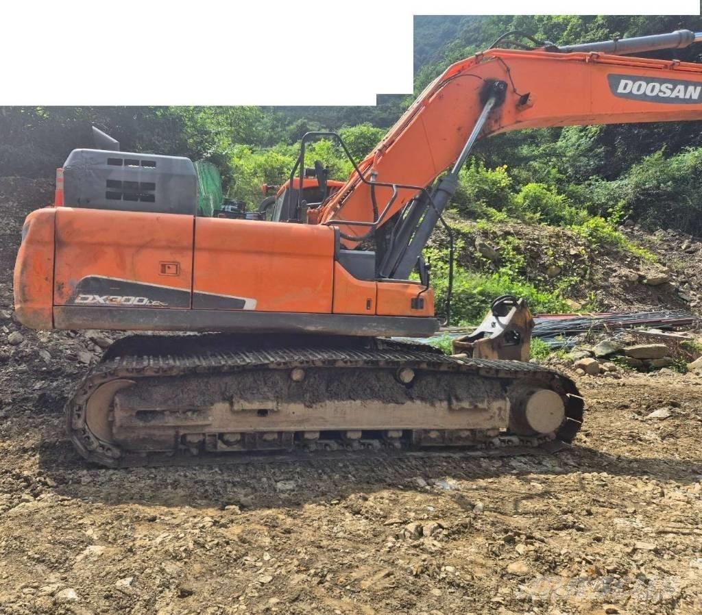 Doosan DX 300 LC-5 履帶式 挖土機/掘鑿機/挖掘機