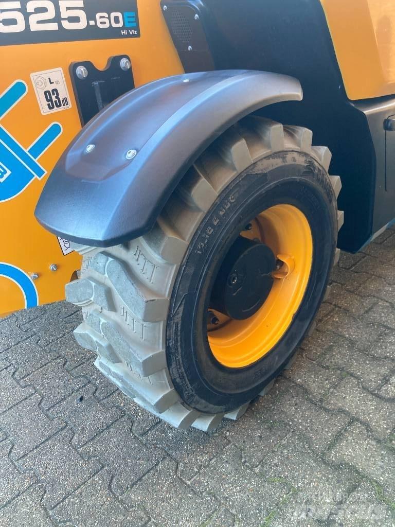 JCB 525-60 E 伸縮臂操作車