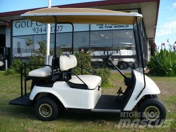E-Z-GO TXT 高爾夫球車