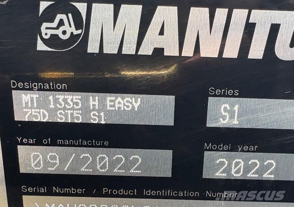 Manitou MT 1335 伸縮臂操作車
