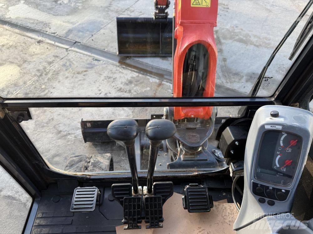 Kubota KX 027 小型挖土機/掘鑿機<7t(小型挖掘機)