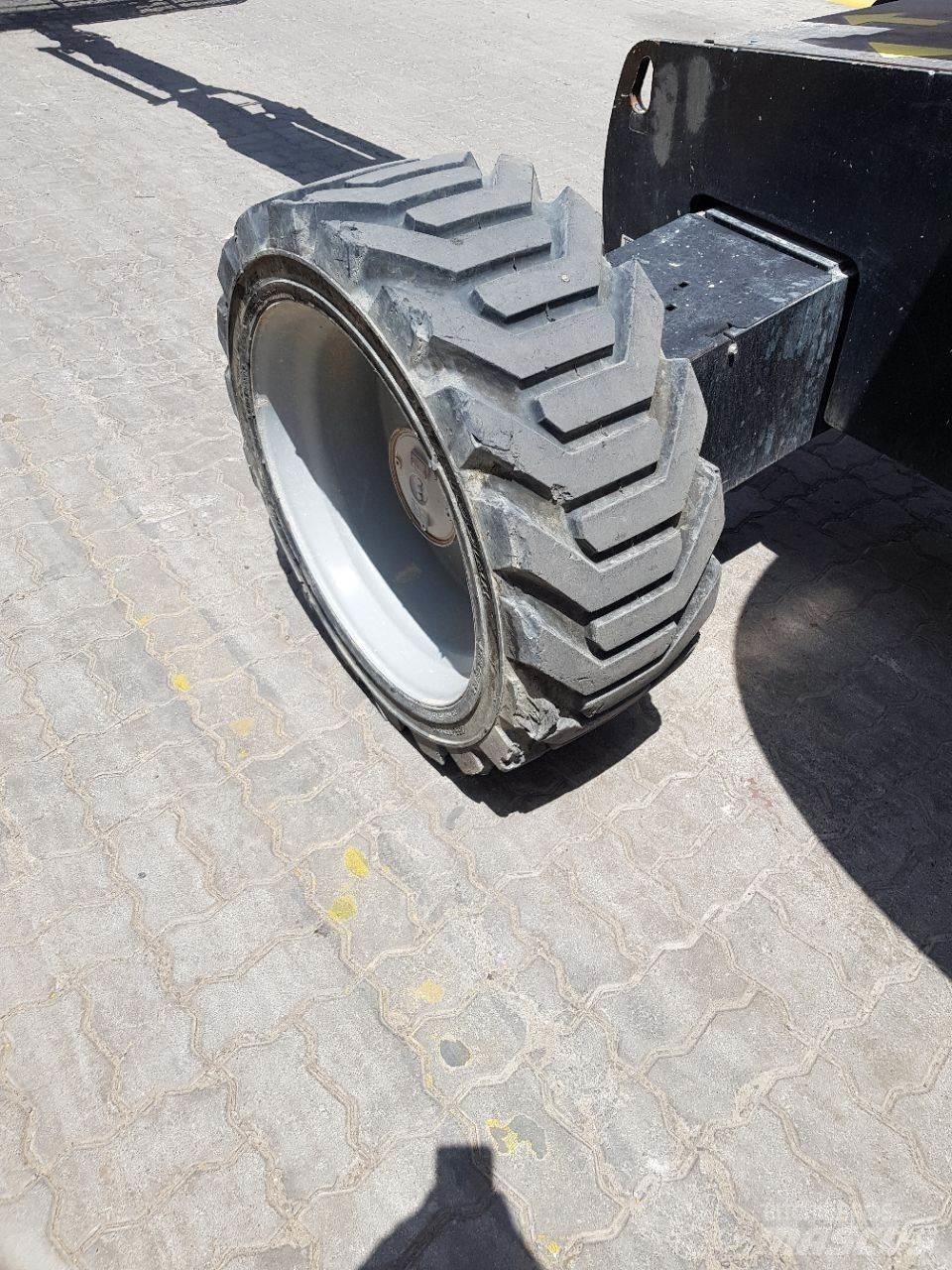 Genie S65 伸縮臂高空作業車