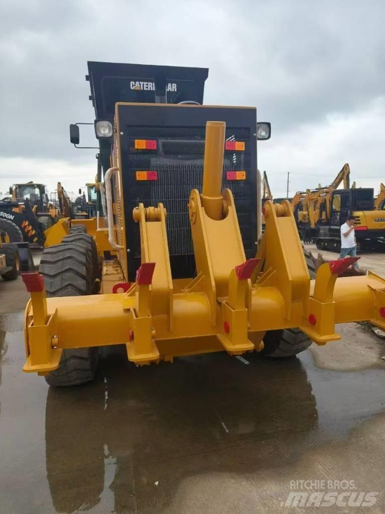 CAT 140K 平土機