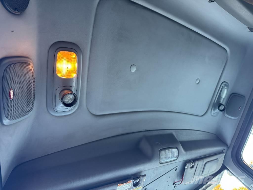 Peterbilt 389 傾卸式卡車