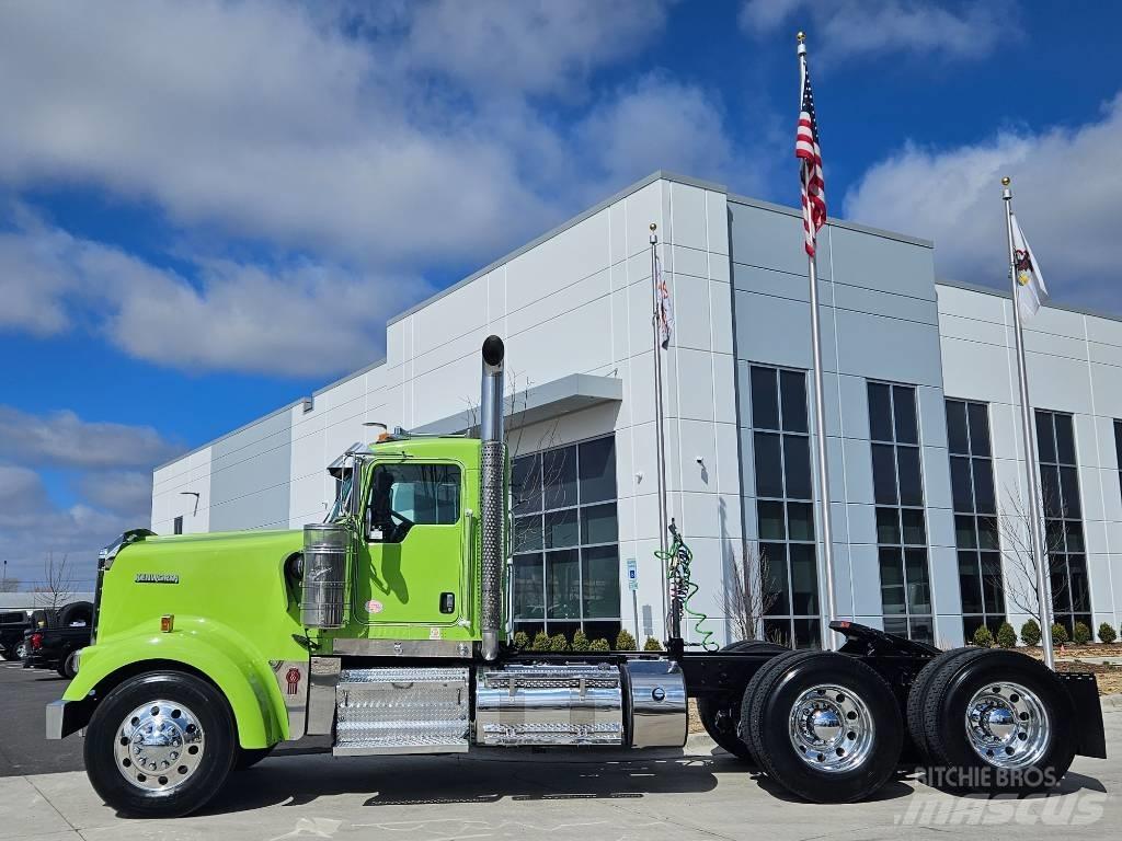 Kenworth W900 曳引機組件