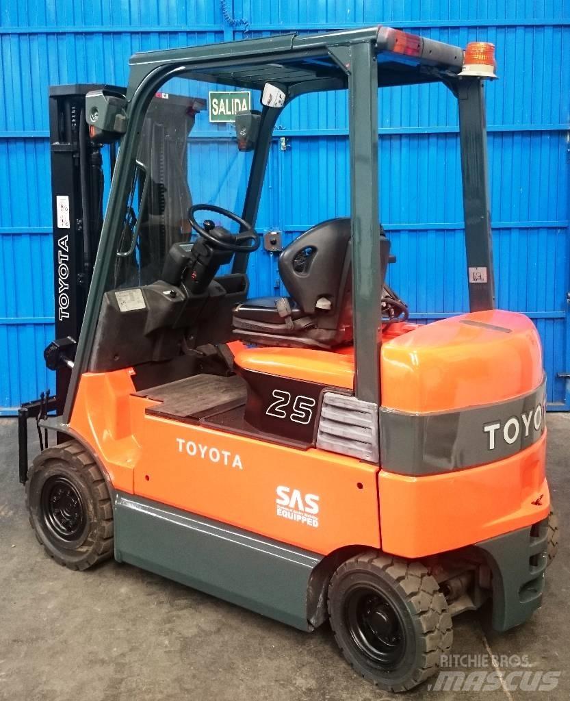 Toyota 7 FBMF 25 電動堆高機