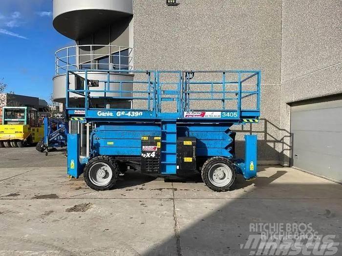 Genie GS4390RT 剪式升降機