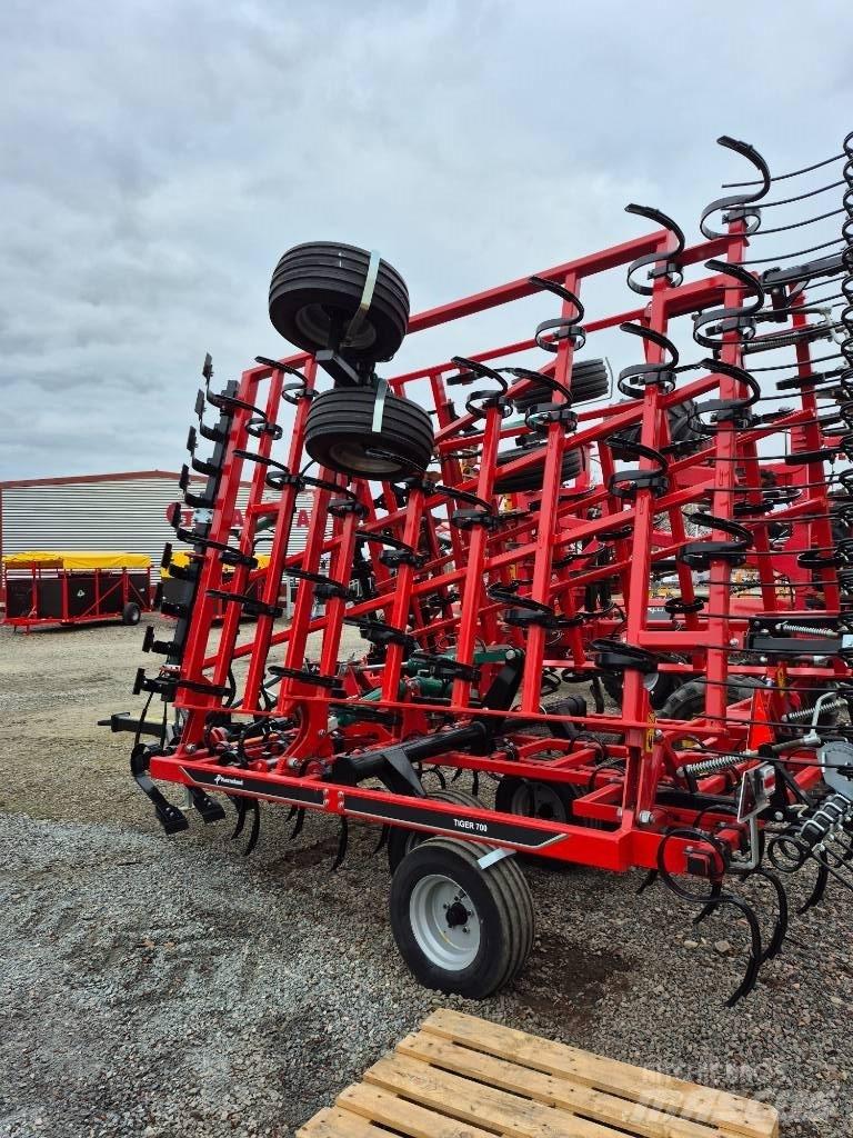 Kverneland Tiger 7 動力耙和旋轉式耕耘機