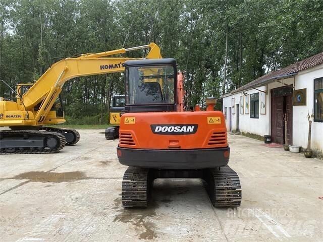 Doosan DH55 小型挖土機/掘鑿機<7t(小型挖掘機)