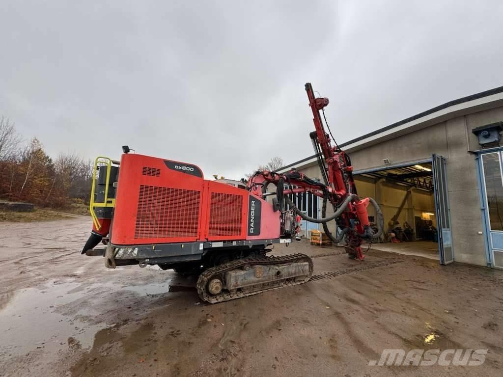 Sandvik DX800 鑽孔機