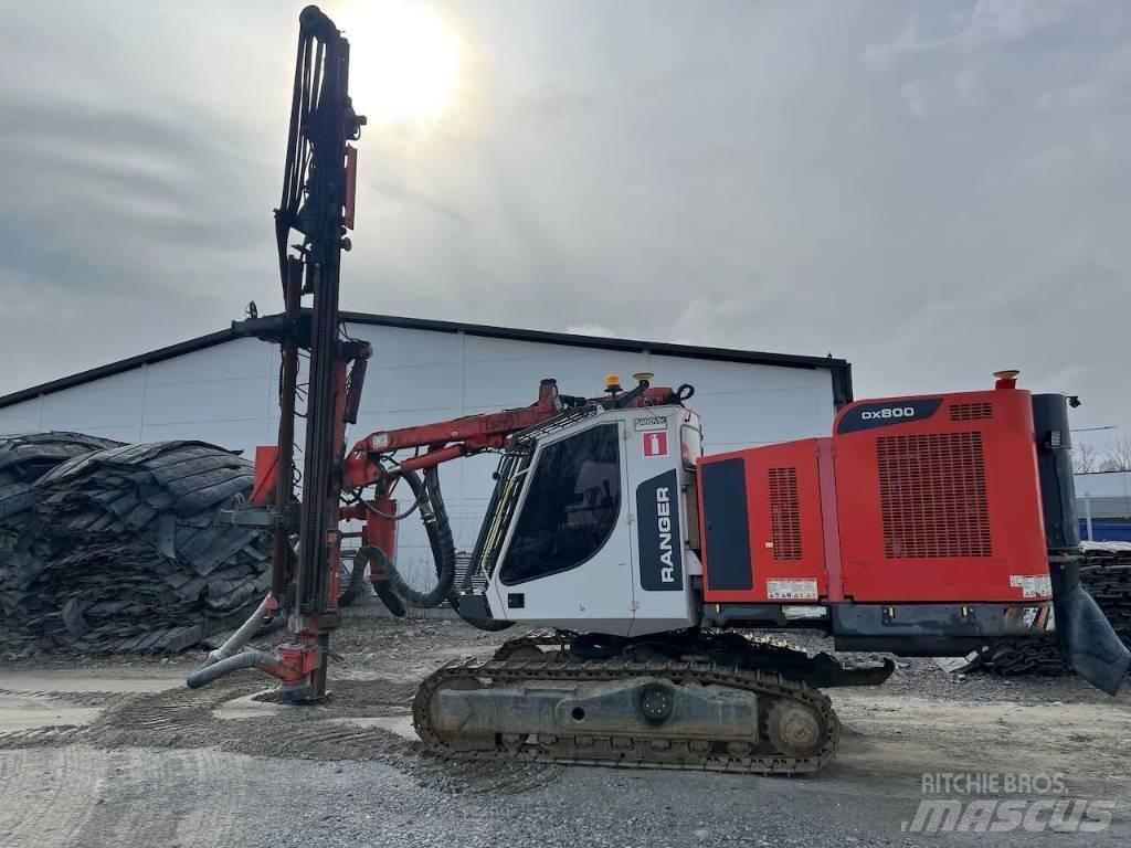 Sandvik DX800 鑽孔機