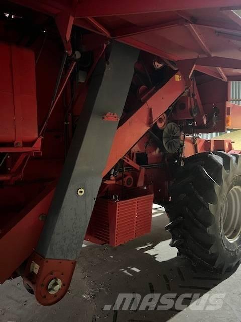 Massey Ferguson 30 聯合收穫機