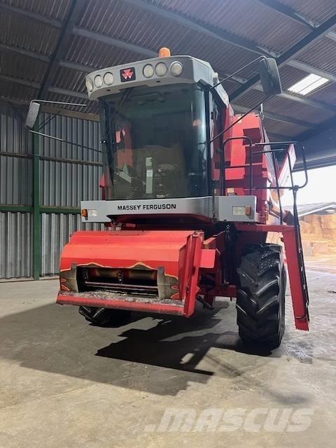Massey Ferguson 30 聯合收穫機