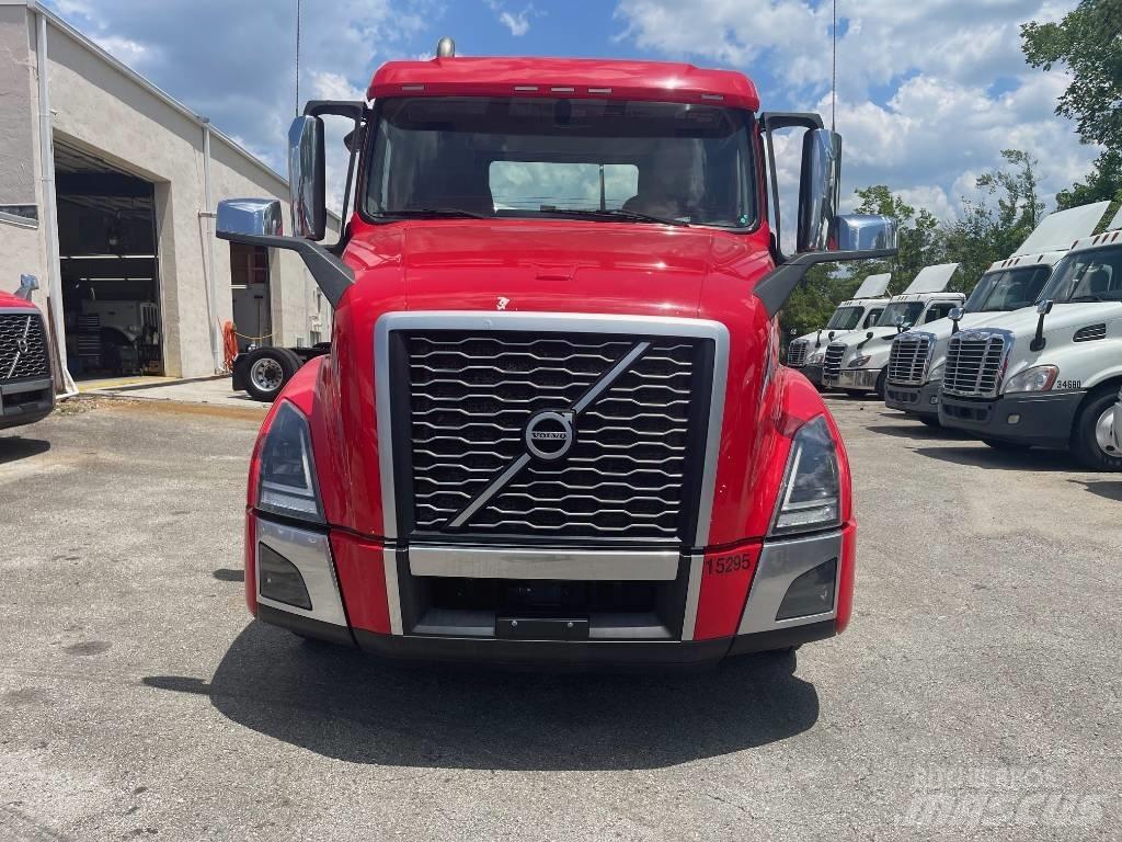 Volvo VNL64T300 曳引機組件