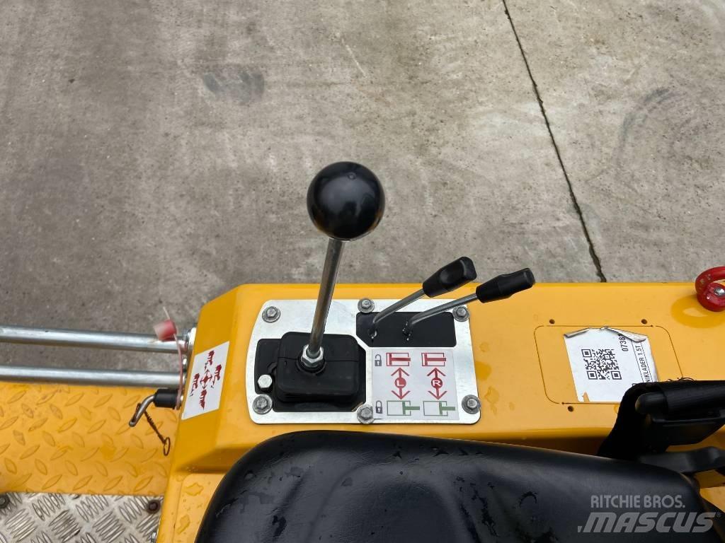 Knikmops KM 130 小型裝載機