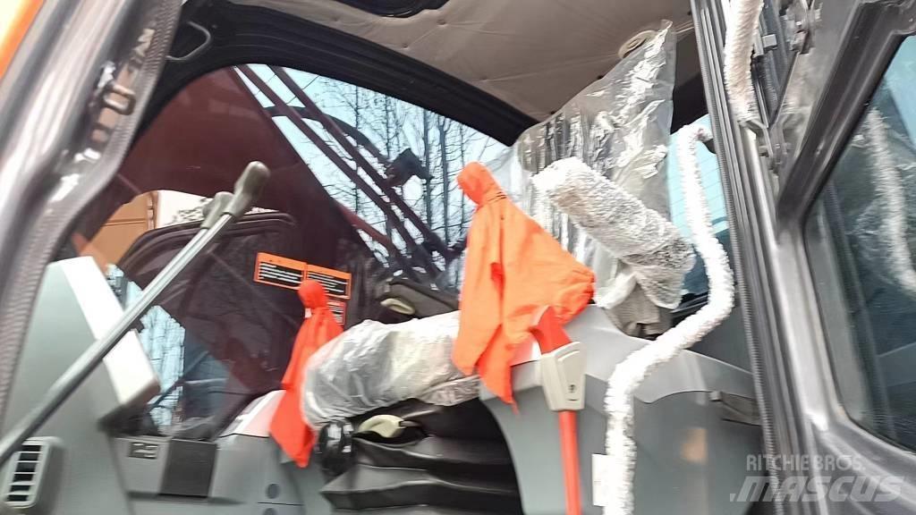 Doosan 225 LC-9 履帶式 挖土機/掘鑿機/挖掘機