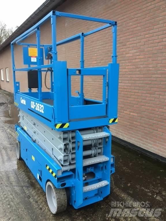 Genie GS2632 剪式升降機