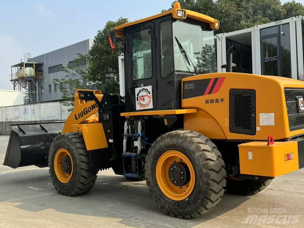 LiuGong 835 輪胎式裝載機