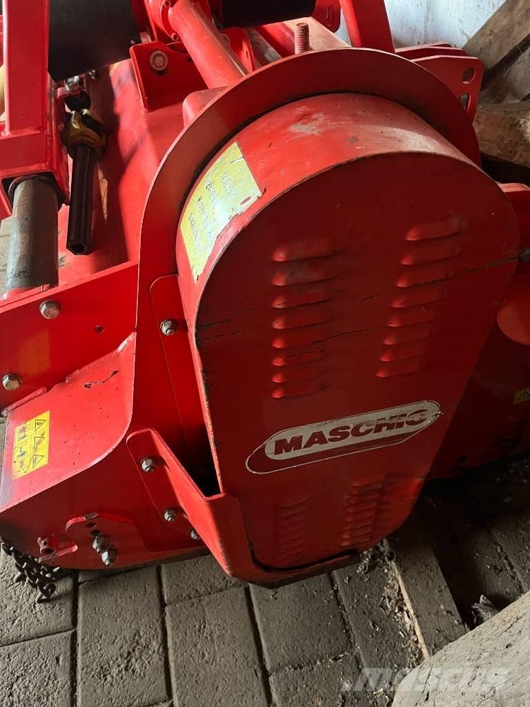 Maschio Bufalo 280 莖葉去葉機