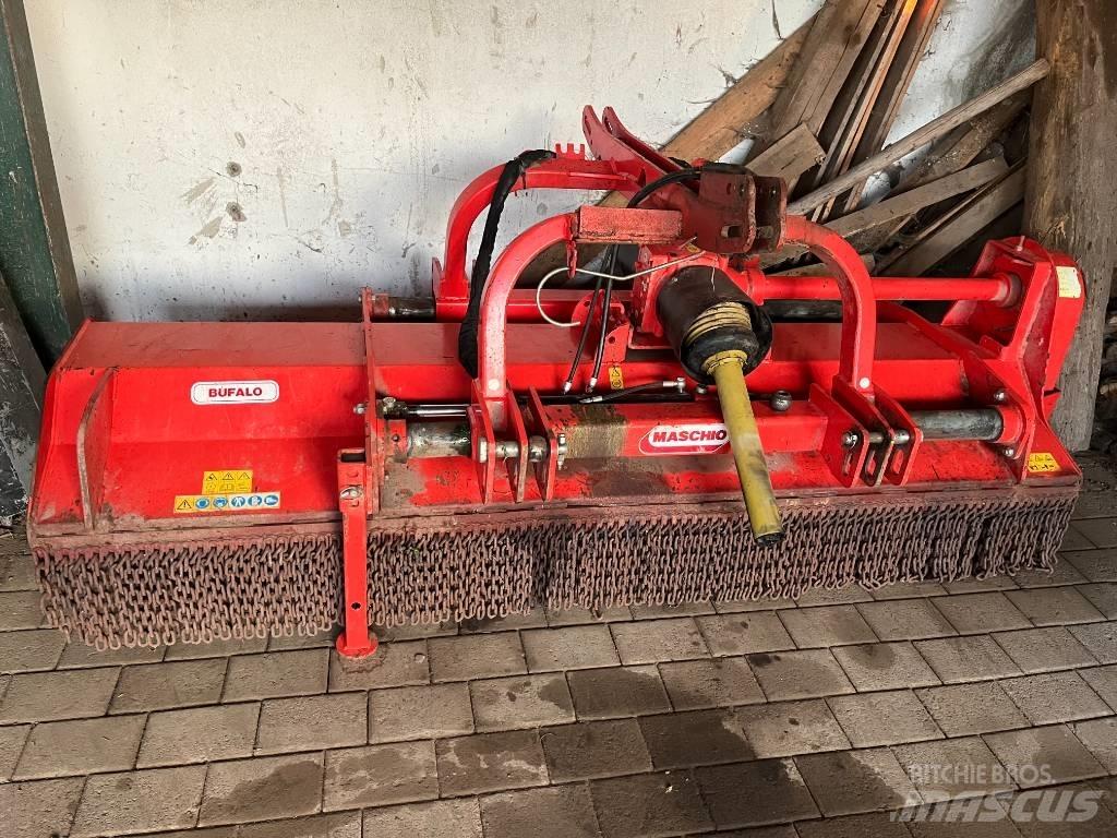 Maschio Bufalo 280 莖葉去葉機
