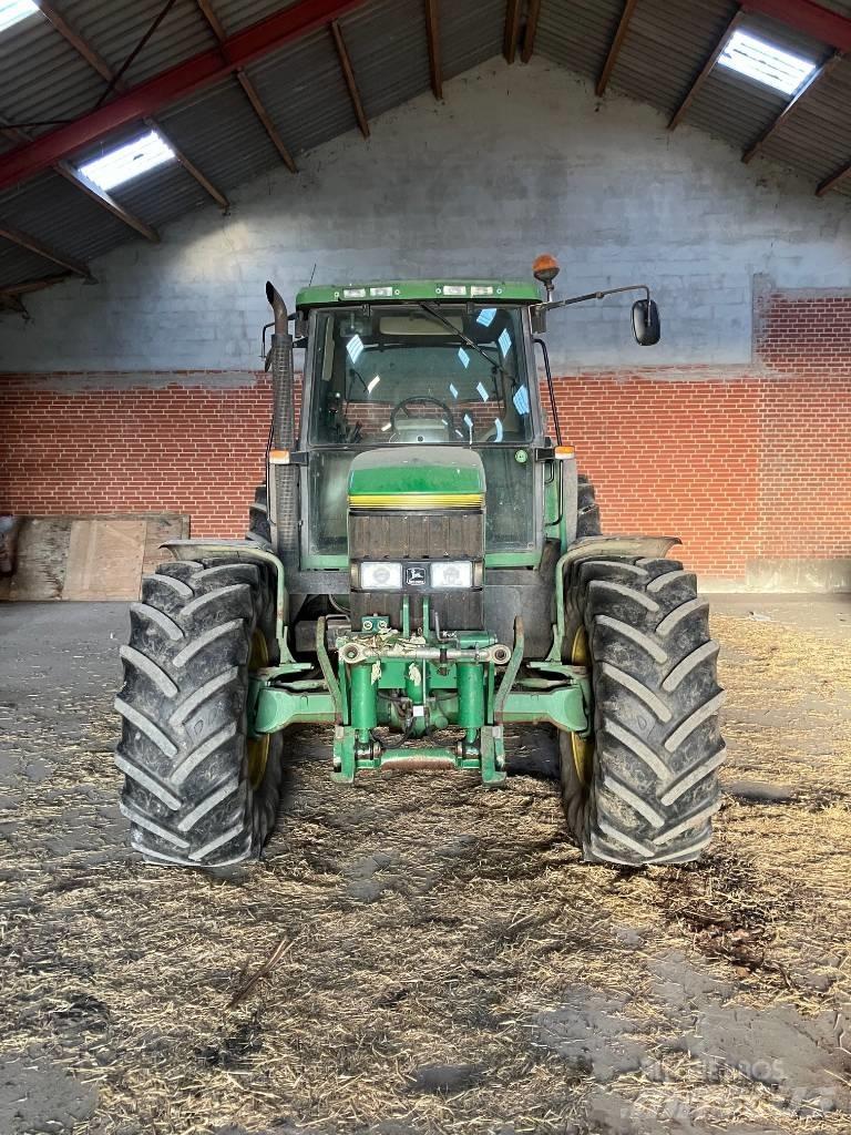 John Deere 6800 曳引機